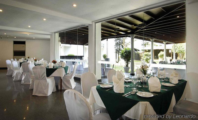 Berjaya Hotel Colombo Dehiwala-Mount Lavinia Restauracja zdjęcie