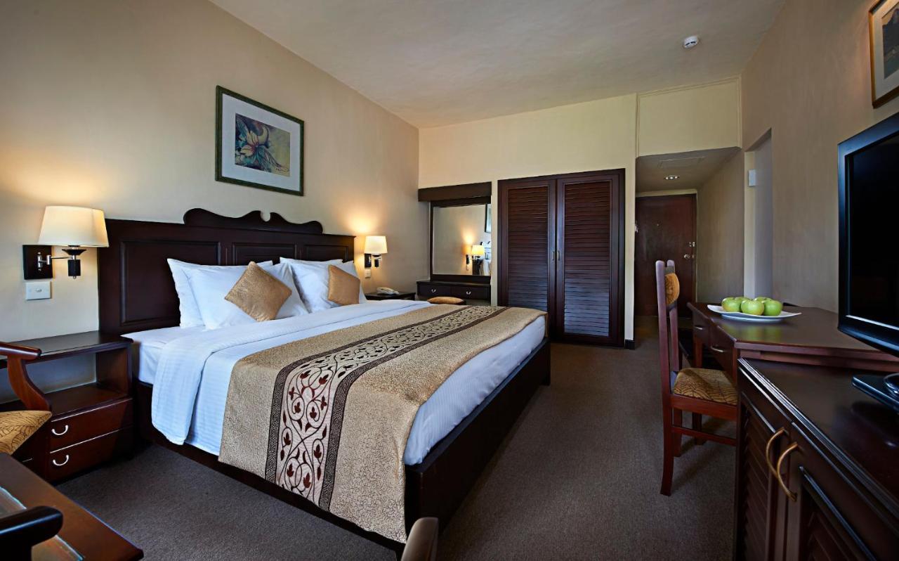 Berjaya Hotel Colombo Dehiwala-Mount Lavinia Zewnętrze zdjęcie