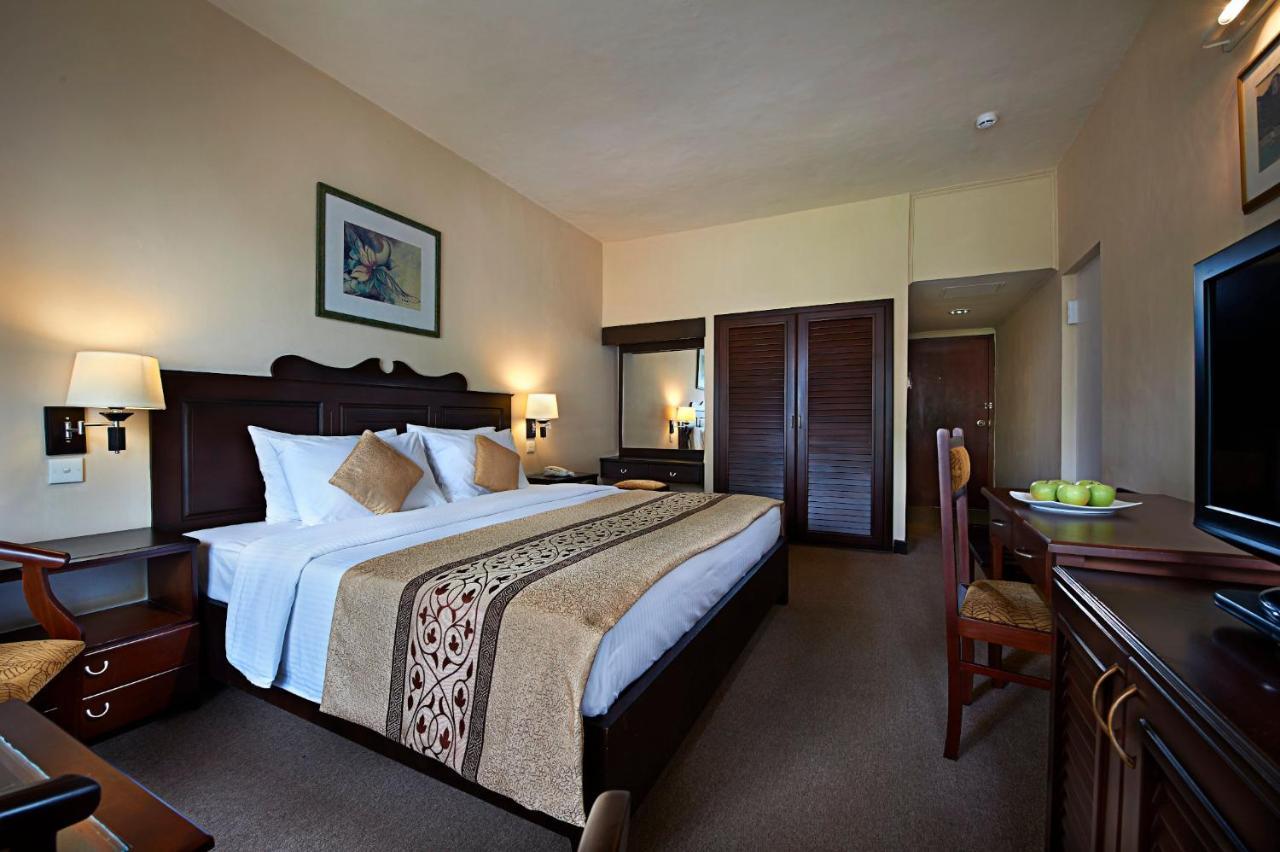 Berjaya Hotel Colombo Dehiwala-Mount Lavinia Zewnętrze zdjęcie